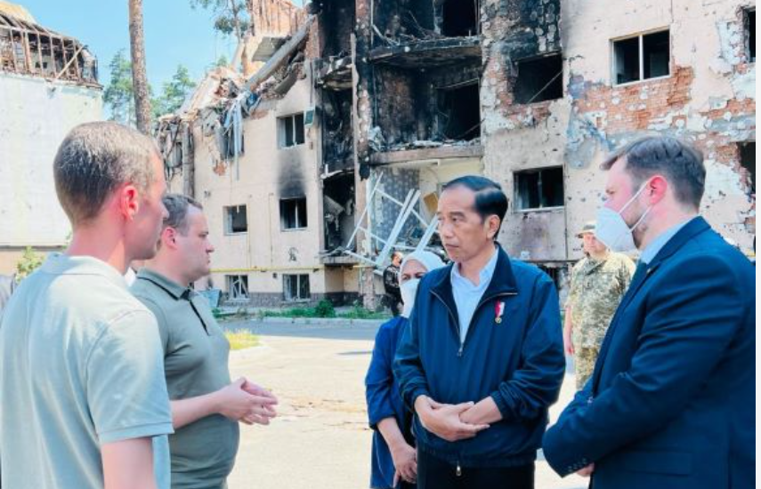 Jokowi Sedih Banyak Rumah Rusak di Irpin Ukraina Akibat Perang